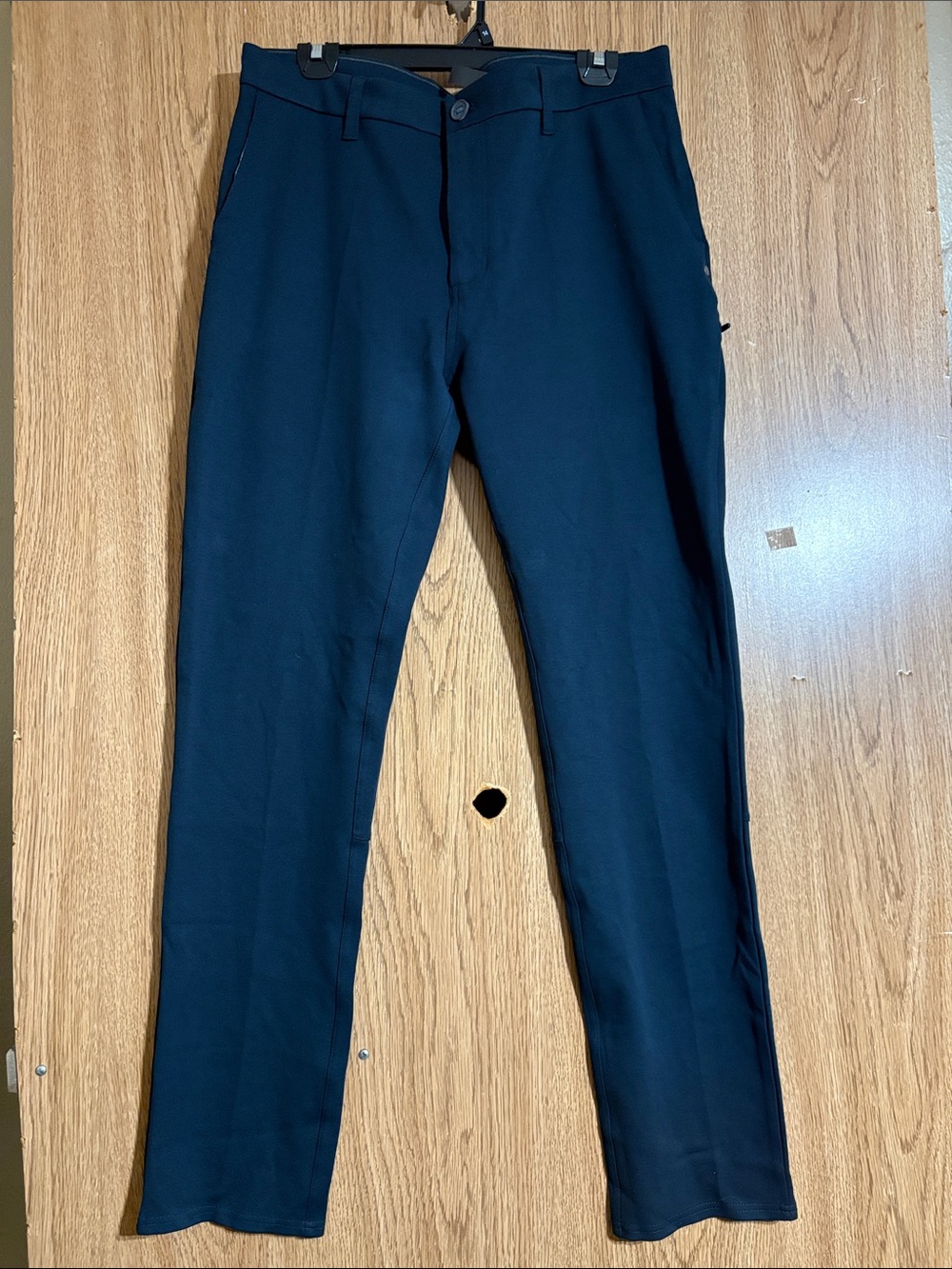 Vuori Men's Pants in Navy Blue